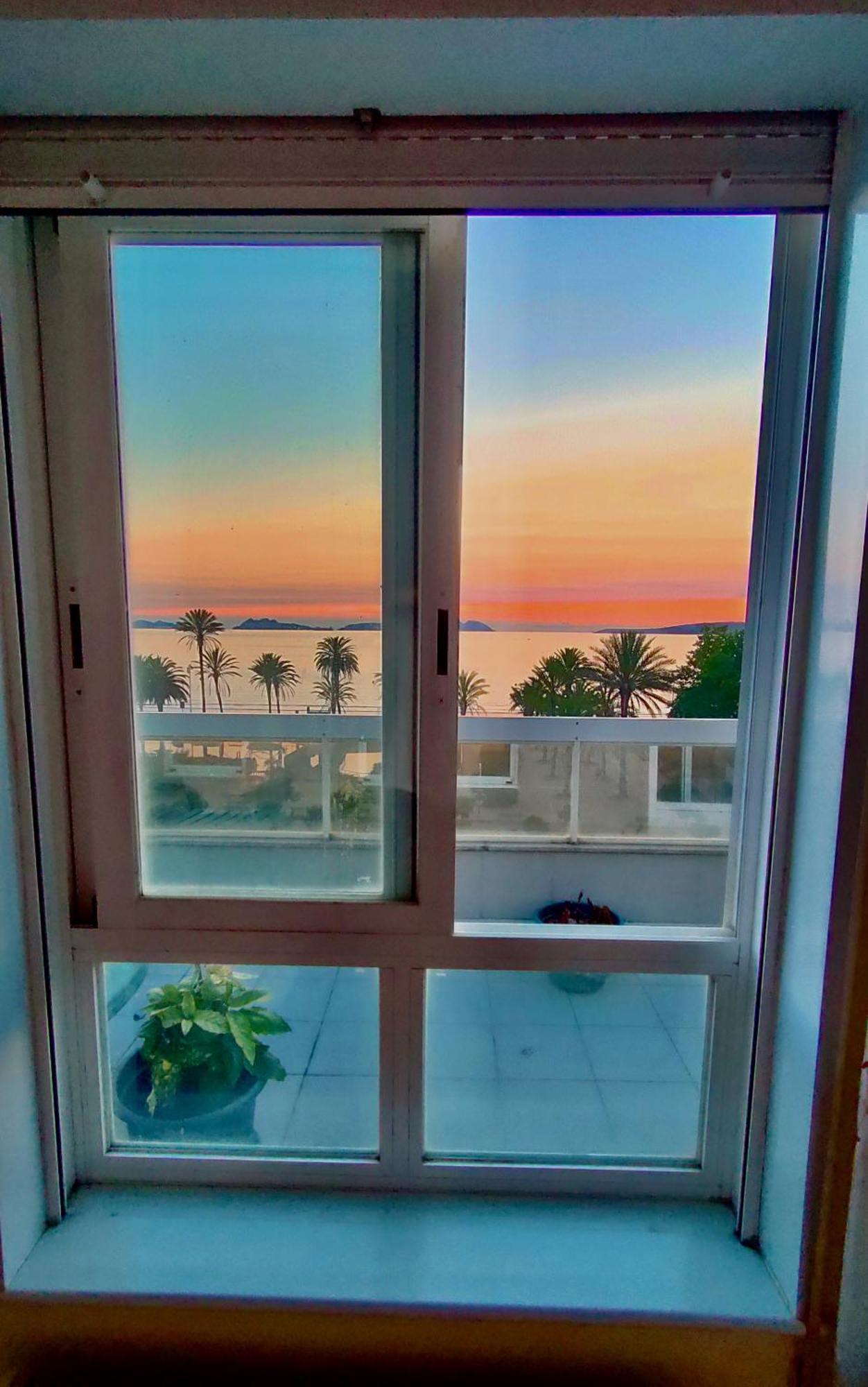 Samil Apartment, Primera Linea De Playa Con Wifi Y Garaje Виго Экстерьер фото